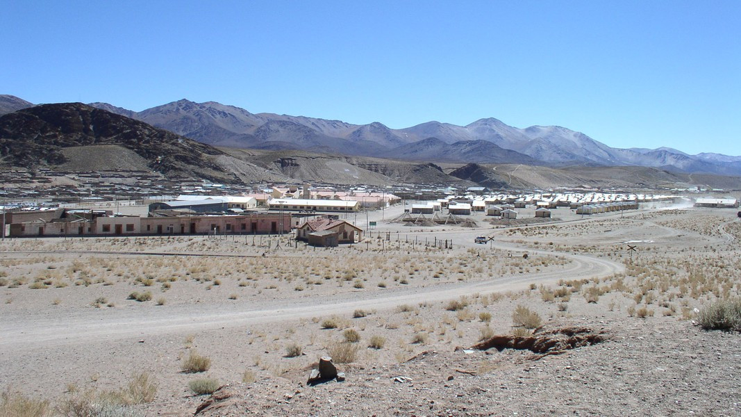 Theo các nhà khoa học, thạch tín nằm trong tầng đá nền của núi lửa và một số địa điểm xung quanh với nồng độ khá cao. Theo Daily Mail/Smithsonianmag.