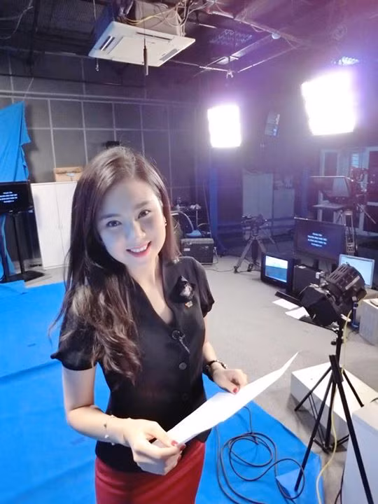 Mai Ngọc tỏ ra là một người rất yêu, tâm huyết với công việc của mình.