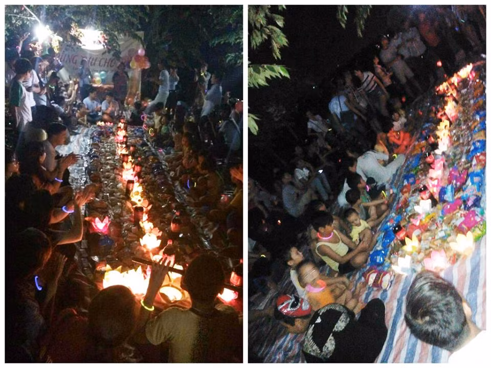 Đây là hình ảnh trong buổi liên hoan, phá cỗ Trung Thu mà các thành viên club Hy Vọng, một câu lạc bộ từ thiện ở Hà Nội tổ chức cho các em nhỏ nghèo khó ở bãi giữa sông Hồng.