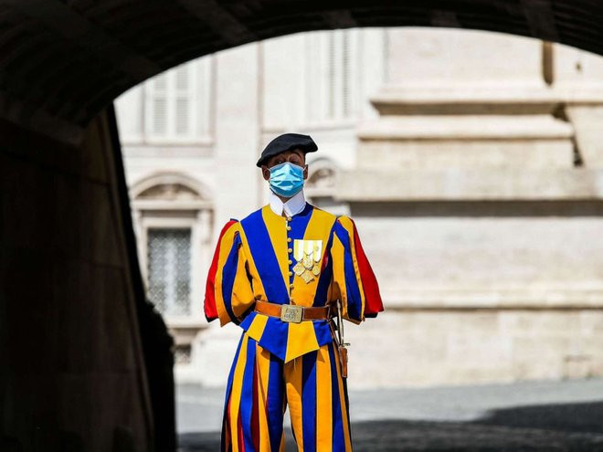 Thành Vatican là quốc gia độc lập nằm trong lòng Rome, thủ đô của Italy. Đây là nơi đặt trụ sở chính của Giáo hội Công giáo La Mã.