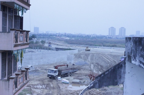 Nút giao thông Phú Thượng thuộc dự án cầu Nhật Tân bị "nắn", chỉnh quy hoạch.