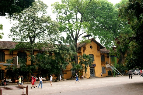 Khoảng sân tuyệt đẹp của ĐH Tổng hợp khi chưa có công trình xây dựng. Ảnh: Minh Tùng