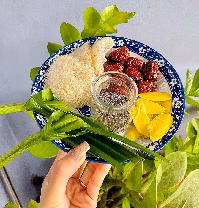 Nha giau chi hang chuc trieu dong mua vang trang ve tam bo