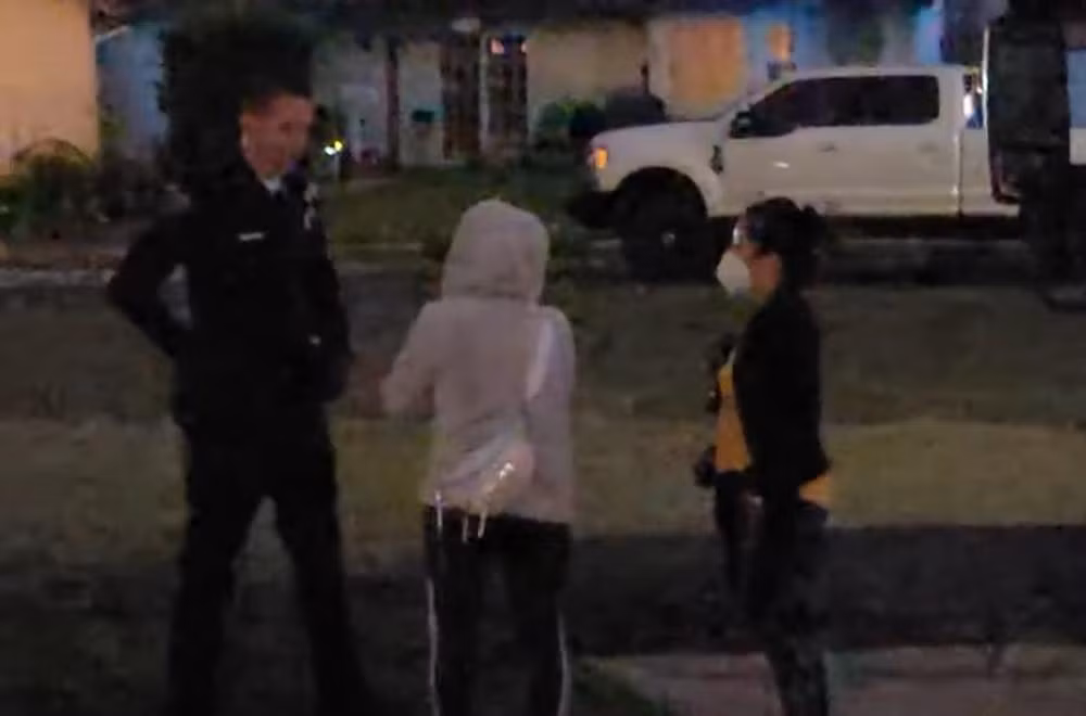 Thuy Nga len tieng viec bi canh sat My yeu cau roi khoi noi o-Hinh-5