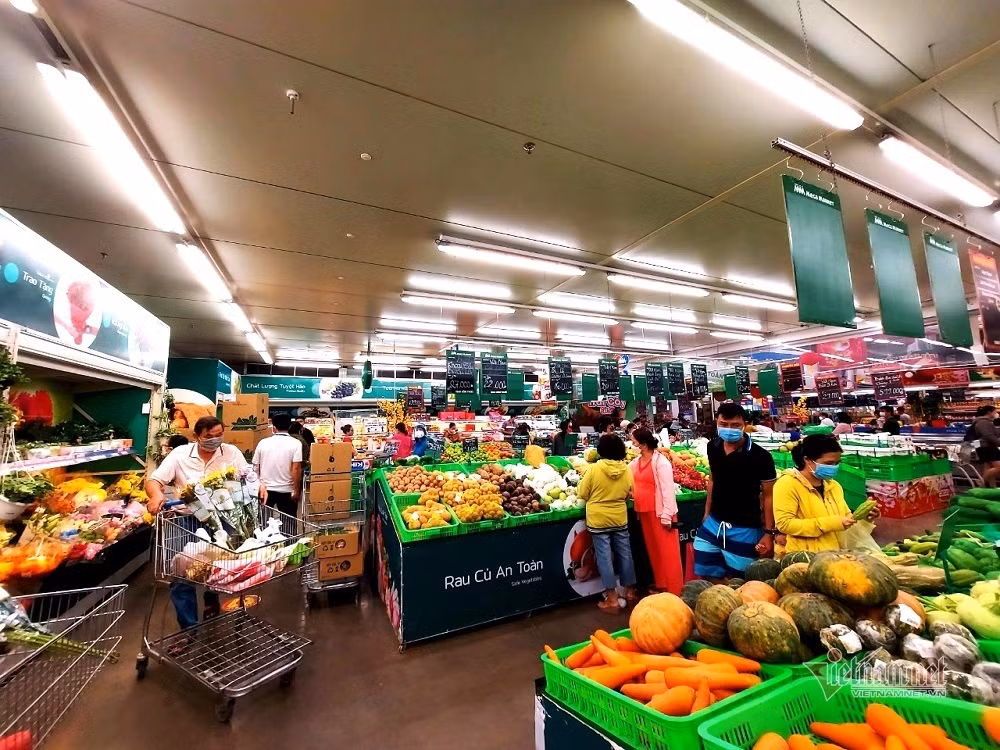 Chay tui vi xang: Shipper chi nhan don gan, sieu thi doi dau nha cung cap-Hinh-2