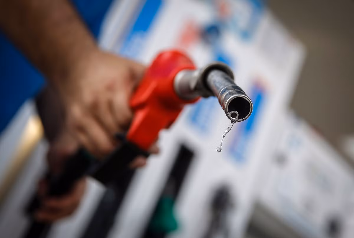 Sau dot tang gia dien cuong cua xang dau