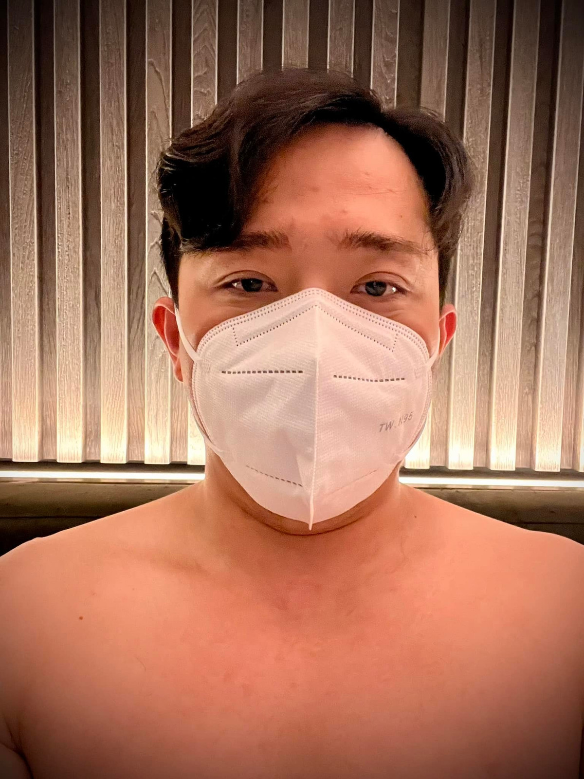 Vo chong Tran Thanh - Hari Won nhiem COVID-19