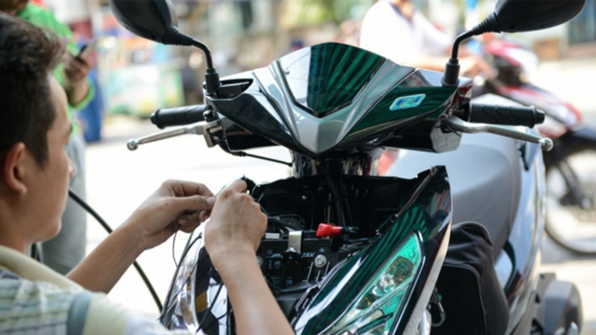 Chuyen gia phan tich nguyen nhan vu chay chung cu mini o Ha Noi do chap dien xe tay ga