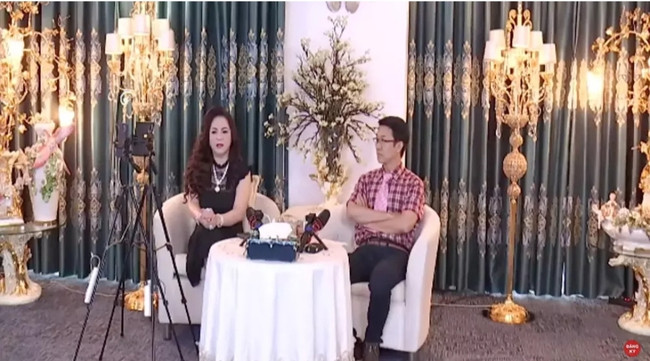 Sao Hoai Linh, Dam Vinh Hung... lien tuc bi Phuong Hang goi ten?-Hinh-2