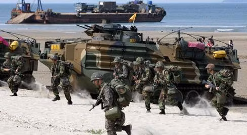 Hải quân Mỹ, Hàn trong một cuộc tập trận chung.