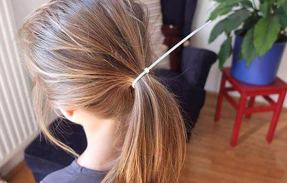 Khi bố buộc tóc cho con gái. Ngọc Trang (Theo Daily Mail, Bored Panda)