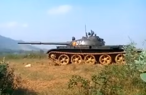 T-62 Việt Nam với ngôi sao quen thuộc trên tháp pháo.