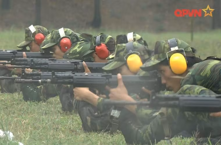 Quân đội Nhân dân Việt Nam trong năm 2014 đã lần đầu tổ chức thành công Giải bắn súng quân dụng quân đội các nước ASEAN lần thứ 24 (AARM-24) diễn ra vào tháng 11 tại trường bắn Miếu Môn, Hà Nội. Giải bắn súng đã diễn ra thành công tốt đẹp, an toàn, trong cuộc thi đấu này, đội bắn súng Việt Nam giành được nhiều huy chương.