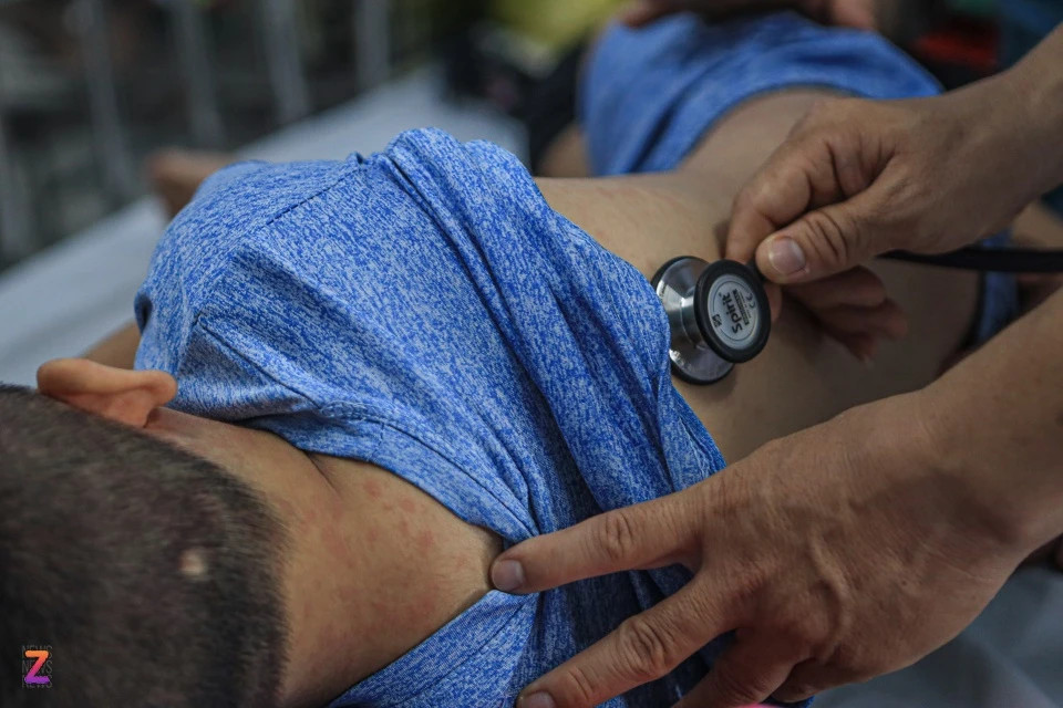 Theo báo cáo của Trung tâm Kiểm soát Bệnh tật TP.HCM (HCDC), tính từ đầu năm đến nay, tổng số ca sốt phát ban nghi sởi được ghi nhận tại cộng đồng và cơ sở y tế trên địa bàn thành phố là 597, trong đó, số ca dương tính với sởi là 346 (bao gồm 153 trẻ cư ngụ tại TP. HCM và 193 trẻ cư ngụ tại các tỉnh, thành khác).