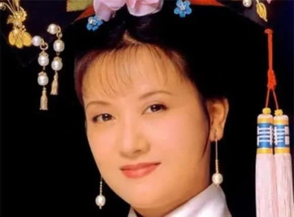 Ái phi nào được Khang Hi sủng ái, nhưng lại bị đuổi khỏi cung? Ai phi nao duoc Khang Hi sung ai, nhung lai bi duoi khoi cung?