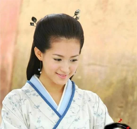 Kết cục thê lương của Ban Tiệp Dư - mỹ nữ tuyệt sắc thời Tây Hán - Hình 2 Ket cuc the luong cua Ban Tiep Du - my nu tuyet sac thoi Tay Han-Hinh-2