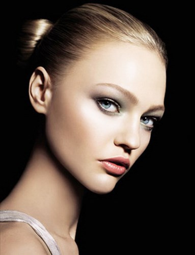 Người có sống mũi ngắn tính tình thô lỗ, hay dùng tiểu xảo, dễ bị kích động, không đủ điềm tĩnh, chín chắn. Họ có ưu điểm là dám mạo hiểm, dễ bị tổn thương nhưng lại phục hồi nhanh chóng. 