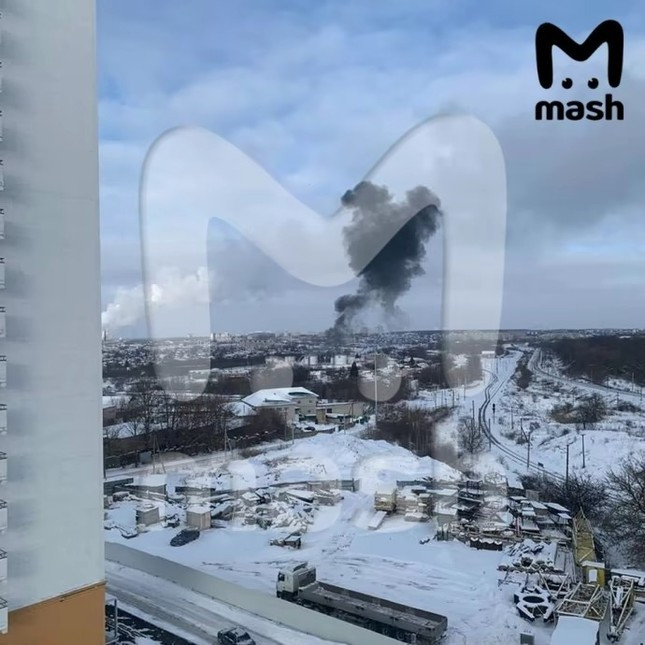 Hai UAV cua Nga roi xuong co so nang luong gay chay-Hinh-2