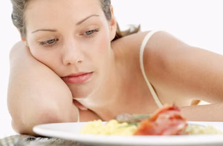 Cảm giác no nhanh dù mới thưởng thức lượng đồ ăn nhỏ.