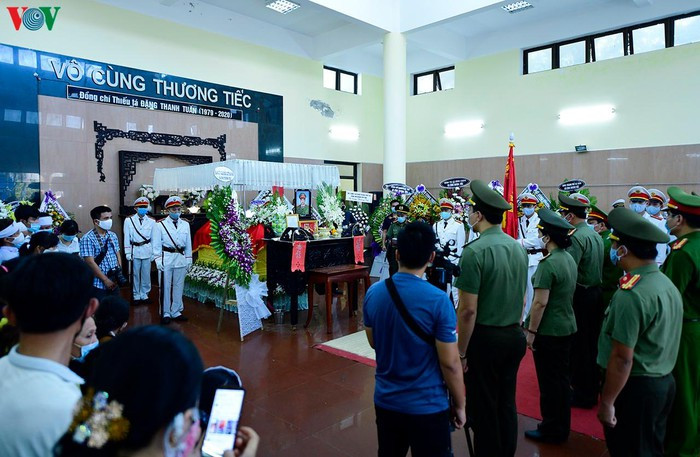 Lễ truy điệu Thiếu tá Đặng Thanh Tuấn chiều ngày 4/4.