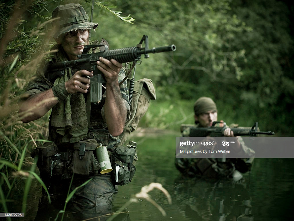 Cảnh giác cao độ khi tác chiến ở một địa hình không quen thuộc.