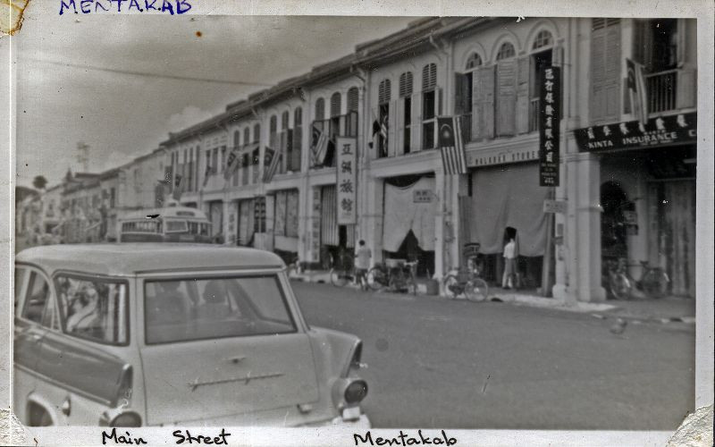 Khu phố chính của thành phố Mentakab.