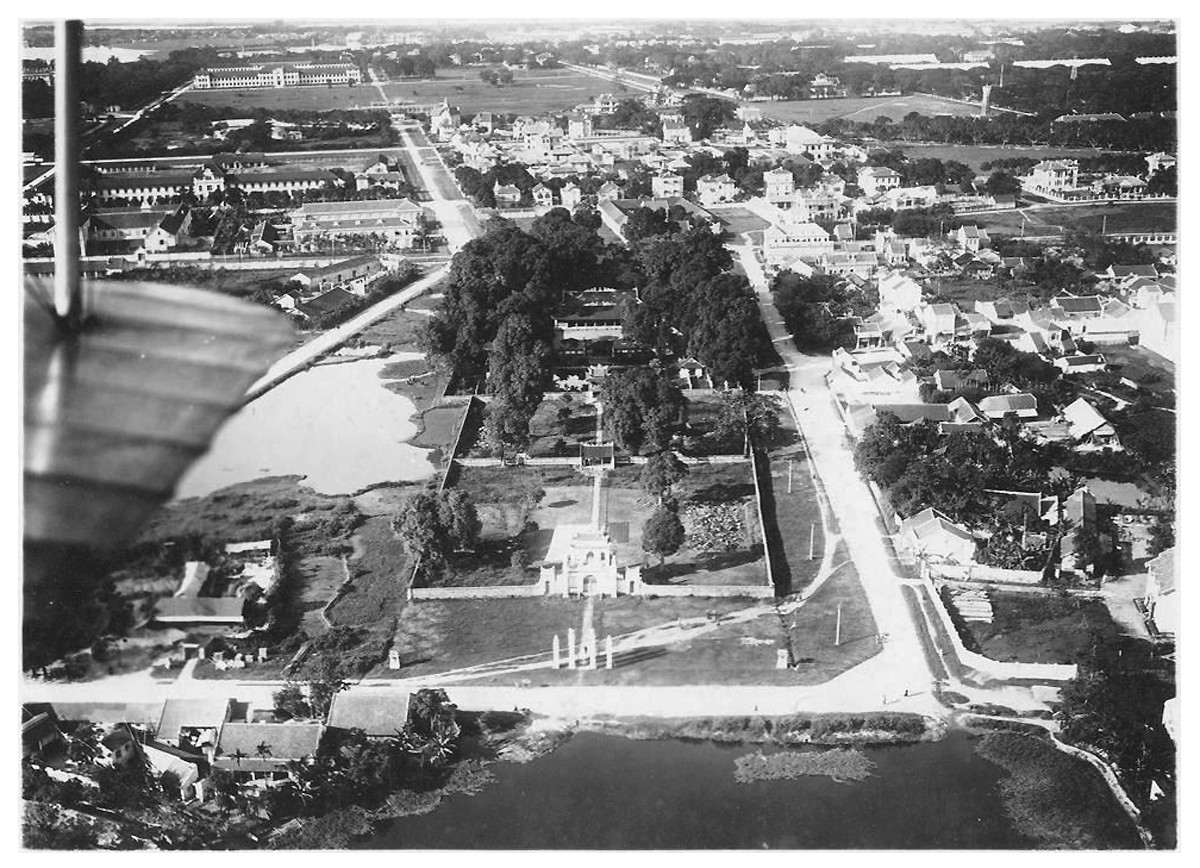 Toàn cảnh Văn Miếu - Quốc Tử Giám Hà Nội.