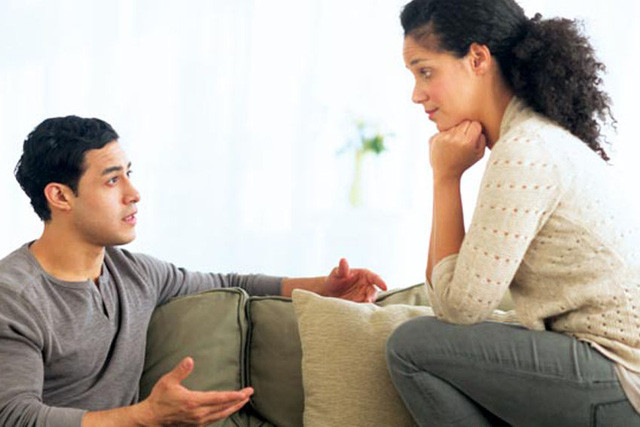 Dan ong ngoai tinh rat hay noi voi vo cau nay khi ve nha