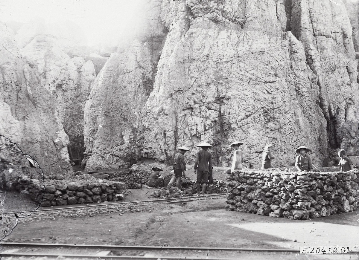 Khu vực phân loại quặng.