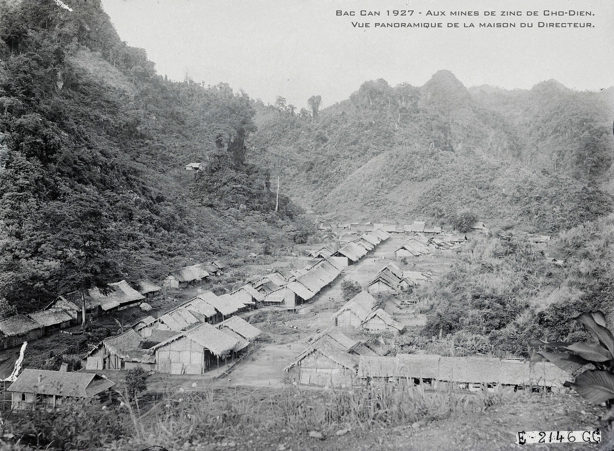 Khu dân cư gần mỏ.