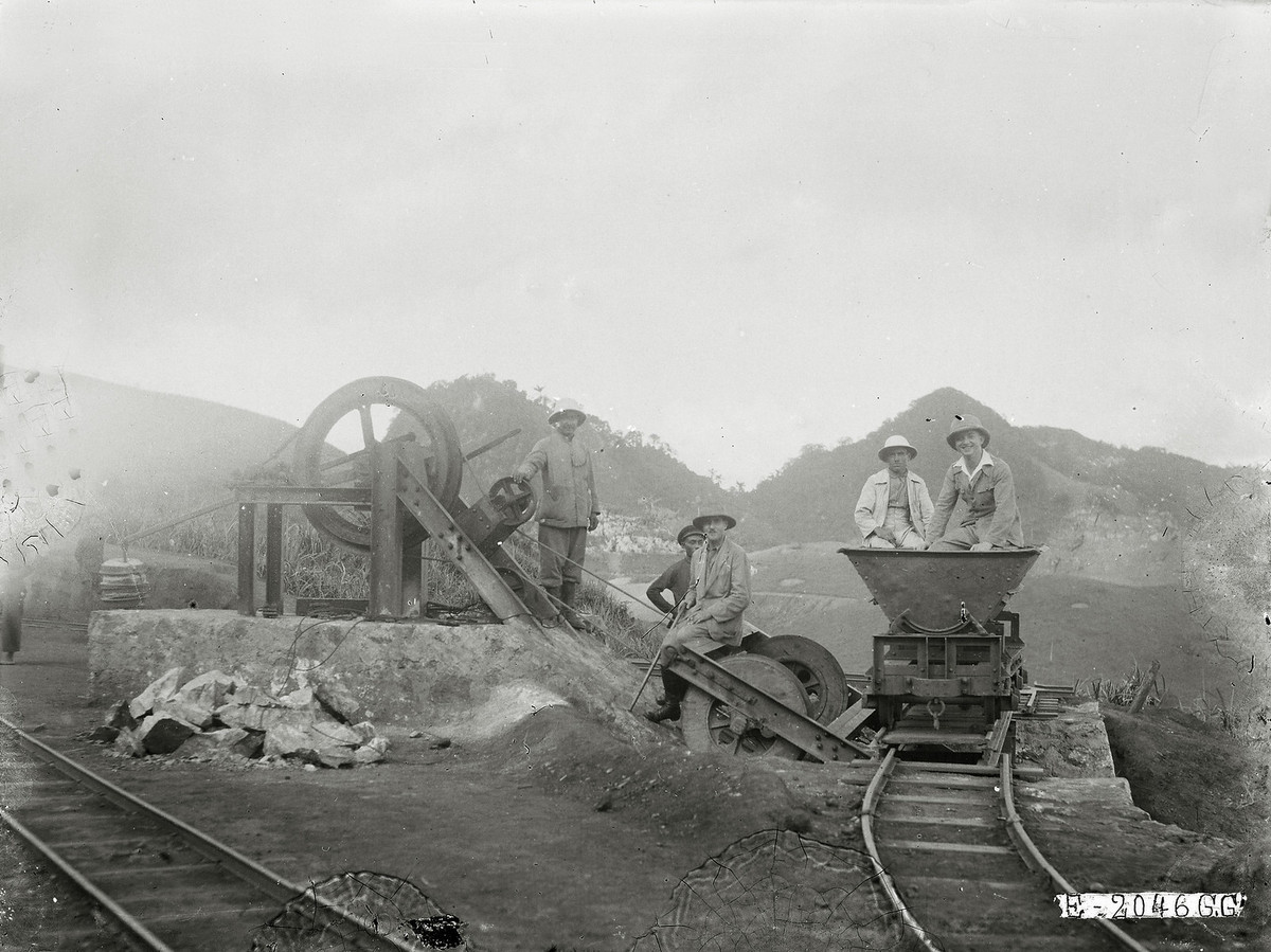 Kỹ sư người Pháp tại mỏ chì kẽm Chợ Điền.