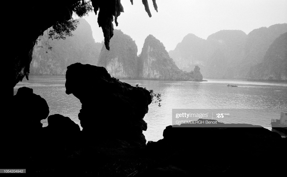 Một hình ảnh khác về hang Đầu Gỗ.