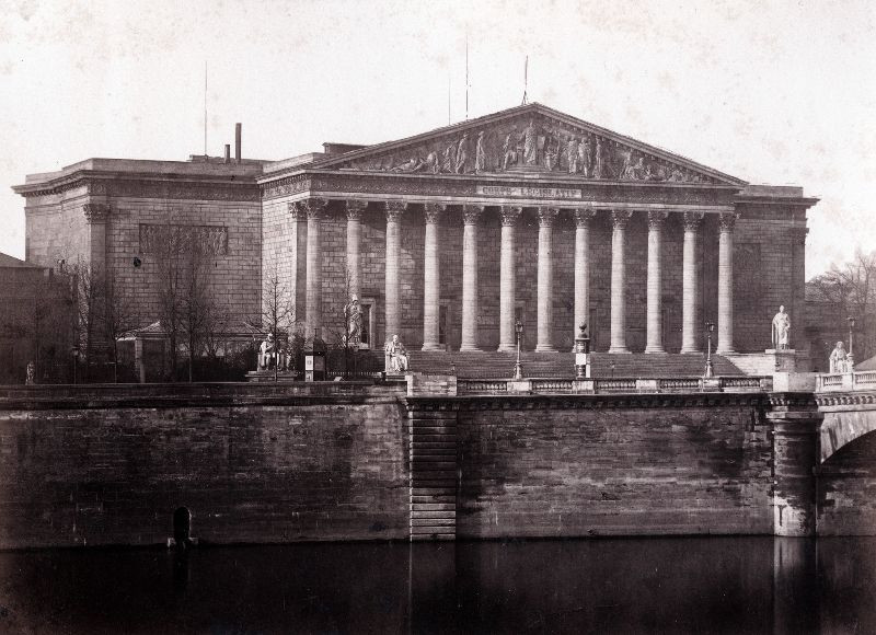 Tòa nhà Quốc hội Pháp ở Paris, 1868.