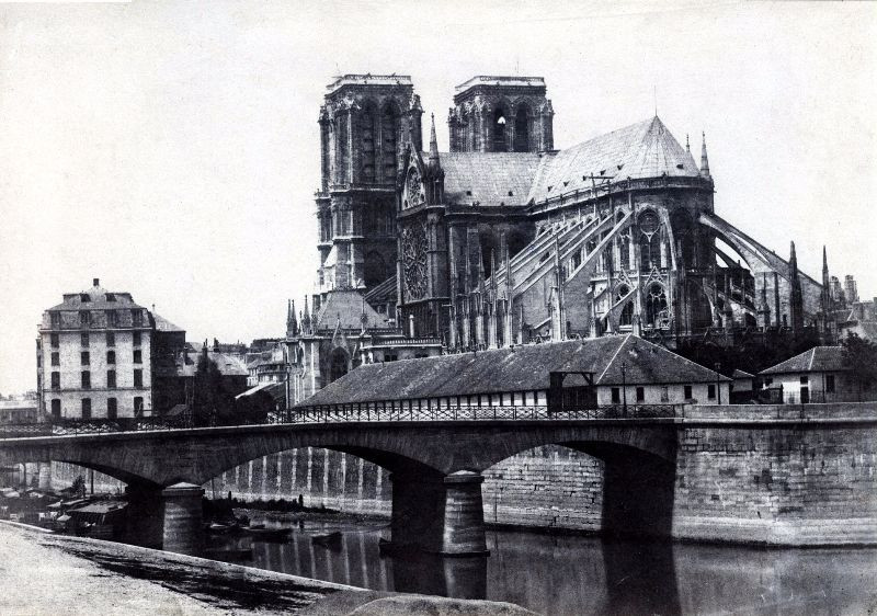 Nhà thờ Đức Bà ở Paris năm 1853, một trong những hình ảnh khó quên về thành phố Paris giữa thế kỷ 19.