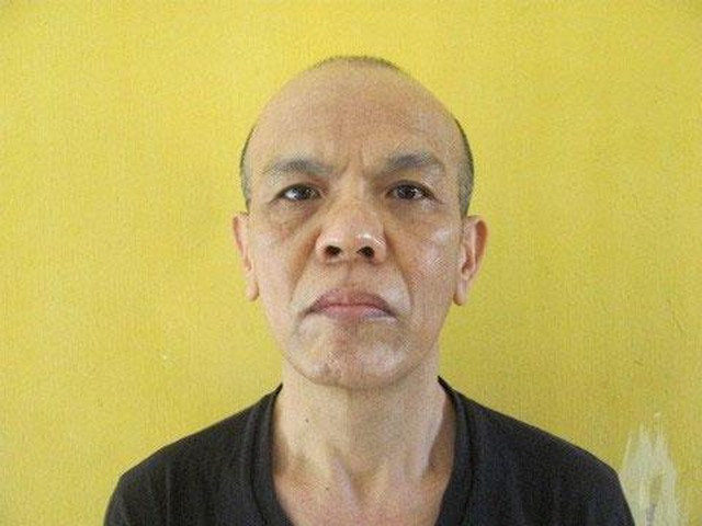  Làm giả hồ sơ chiếm đoạt tiền ngân hàng: Phùng Đức Thuấn (SN 1968 ở Hải Dương) đã làm giả hồ sơ nhà đất, rồi vay vốn tại Ngân hàng ACB - Phòng giao dịch Kim Liên ở phường Quang Trung, quận Đống Đa, Hà Nội chiếm đoạt 8,2 tỷ đồng. Ngày 13/1, Công an quận Đống Đa cho biết đã khởi tố bị can Thuấn để điều tra, làm rõ. 