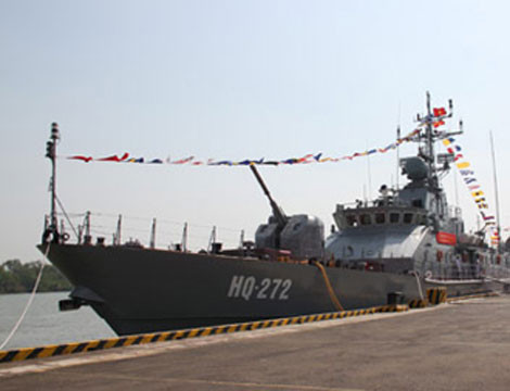 Trước HQ-274, nhà máy Z173 đã hoàn thành việc bàn giao 2 tàu pháo HQ-272 và HQ-273 cho Hải quân Nhân dân Việt Nam. Hiện, 2 tàu này đã được bàn giao cho Lữ đoàn 171, vùng 2 Hải quân sử dụng.