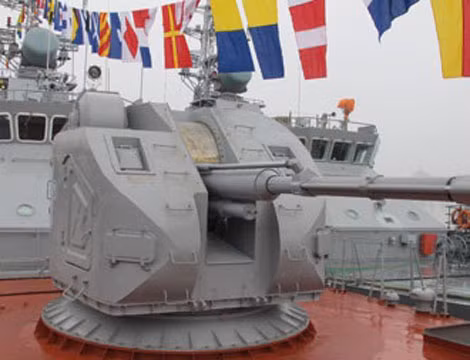 Trong ảnh là pháo hạm Ak-176 lắp pháo 76,2mm có thể tiêu diệt mục tiêu trên biển, trên không, mặt đất.