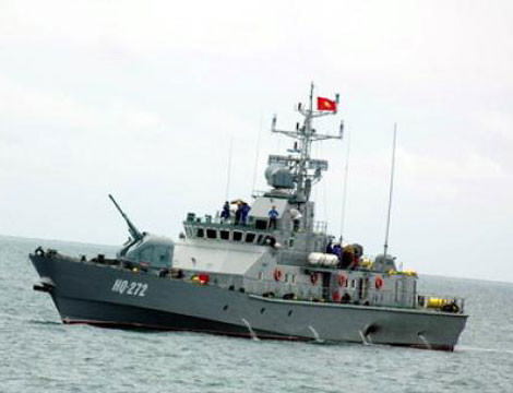 Tàu pháo TT400TP có tính tự động hóa trong vận hành cao, trang bị nhiều hệ thống điện tử hiện đại.