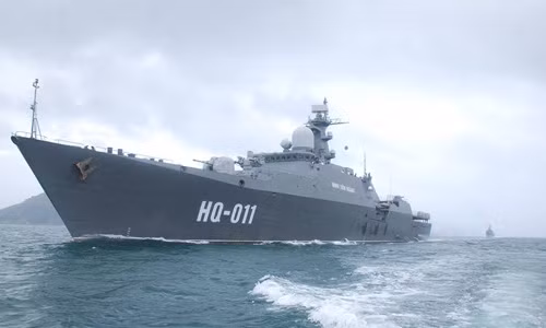 Biên đội 2 tàu hộ vệ tên lửa HQ-011 và HQ-012.