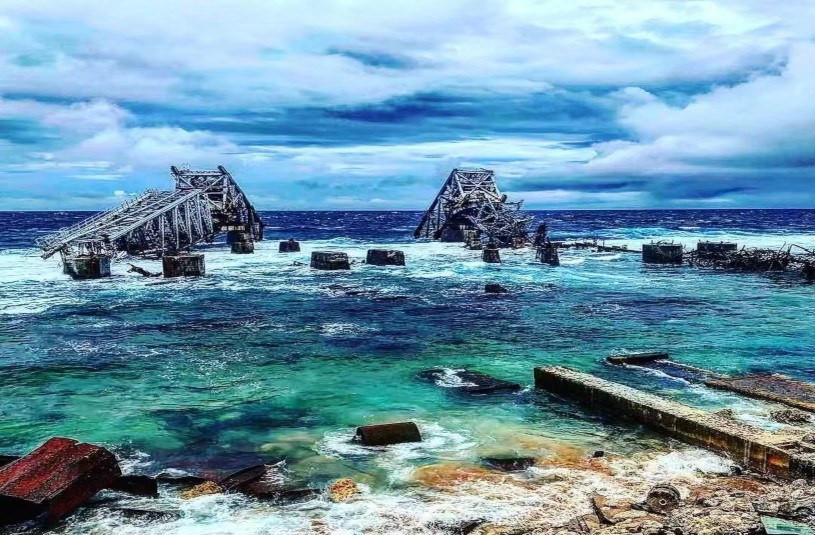 Theo World Atlas, Nauru là quốc gia không có thủ đô. Một số thông tin gọi Yaren là thủ đô của Nauru, nhưng điều này không chính xác. Thực tế, hòn đảo này không có thủ đô chính thức. Yaren chỉ là một quận nằm về phía bờ nam của hòn đảo, nơi đặt những tòa nhà quan trọng.