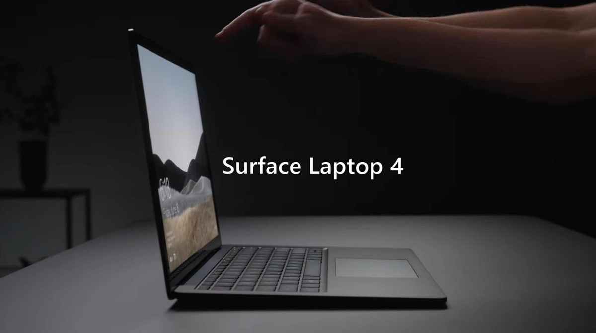 Theo The Verge, hiệu năng xử lý của Surface Laptop 4 cao hơn tối đa 70% so với thế hệ trước, bên cạnh thời lượng pin được cải thiện. Với tùy chọn CPU AMD, phiên bản 13,5 inch cho thời lượng pin tối đa 19 tiếng, còn bản 15 inch là 17,5 tiếng.