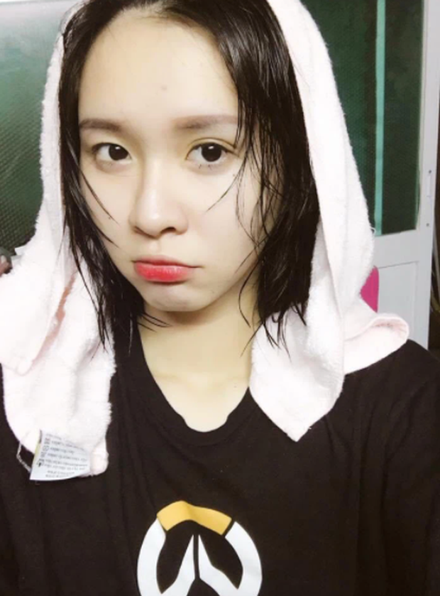 Cô nàng thu hút người xem với làn da trắng bóc và nụ cười "hút mắt" người nhìn.