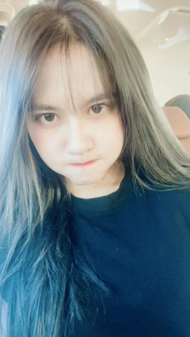  Cô Ngân TV: Không còn xa lạ với cộng đồng Free Fire, cô Ngân TV sở hữu kỹ năng cá nhân cao và ngoại hình dễ thương, xinh xắn. 