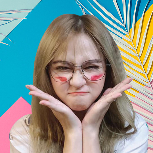  Thường xuyên đăng tải những hình ảnh mặt mộc, không kẻ chân mày, không đánh son, không kẻ mắt, thế nhưng nữ streamer sinh năm 1995 vẫn nhận về vô số lời khen từ fan vì biểu cảm đáng yêu.