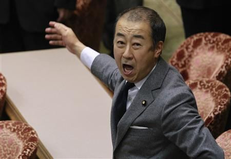 Các tranh cãi bao gồm quan ngại dự luật sẽ vi phạm quyền tự do báo chí và quyền được biết của công chúng. Liên minh cầm quyền thúc đẩy dự luật này nhằm mục đích mở rộng định nghĩa về bí mật quốc gia và gia tăng hình phạt cho bất cứ ai bị cáo buộc là người rò rỉ thông tin.