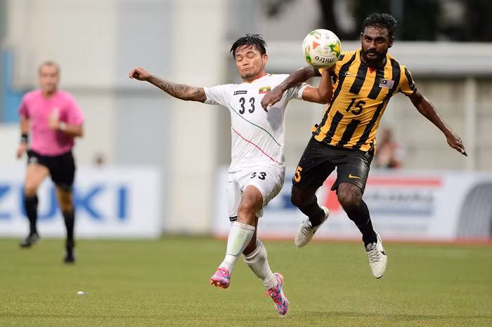 22 tuổi, Gary Steven Robbat có kinh nghiệm chơi bóng cho CLB Harimau Muda và U21 Malaysia. Ở tuyển quốc gia Malaysia, Gary Steven Robbat được xem là con bài hữu dụng của HLV Dollah Salleh khi ông muốn tăng sức chiến đấu, khả năng áp đảo đối phương ở tuyến tiền vệ.