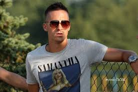 Với Mitja Mörec, Việt Nam là một môi trường bóng đá vô cùng lạ lẫm nên việc anh cần thời gian để thích nghi là điều dễ hiểu.