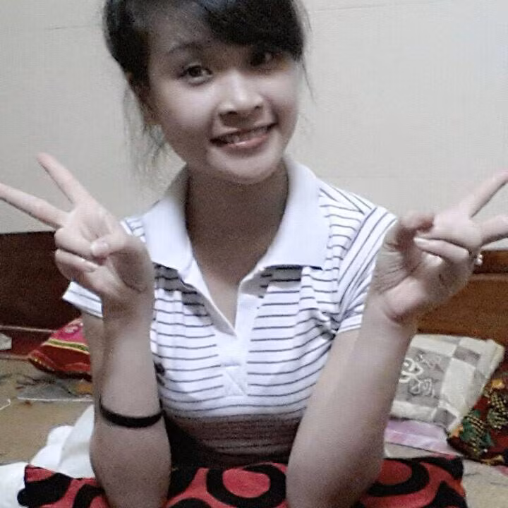 Được biết cô bạn thân của Công Phượng hiện đang học tập, làm việc tại quê nhà. Cô bạn được cho là đang học đại học và luôn theo sát Công Phượng cũng như ủng hộ hết mình cho tuyển U19 Việt Nam, CLB Hoàng Anh Gia Lai.