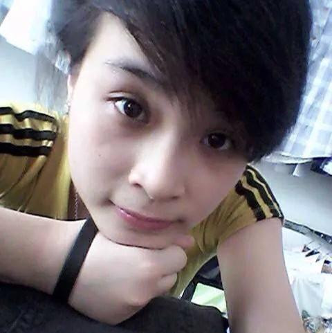 Dù rất thân thiết với nhau nhưng có vẻ như mối quan hệ của Công Phượng và cô bạn tên Hoa chỉ dừng lại ở mức tình bạn.