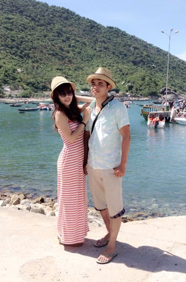 Màn cầu hôn trên Nóc nhà Đông Dương của Chu Thảo cùng chuyện tình của cô được nhiều bạn trẻ chia sẻ lại với sự nể phục và hết sức ngưỡng mộ.